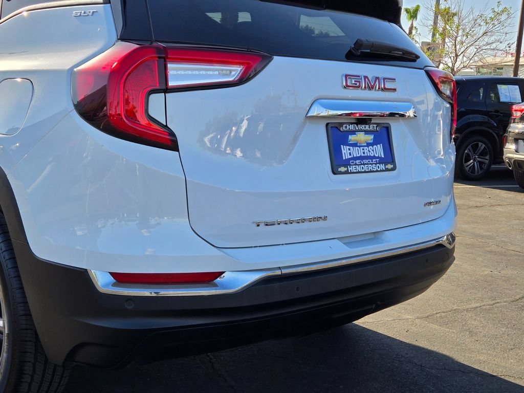 Used 2023 Summit White GMC SLT image 5