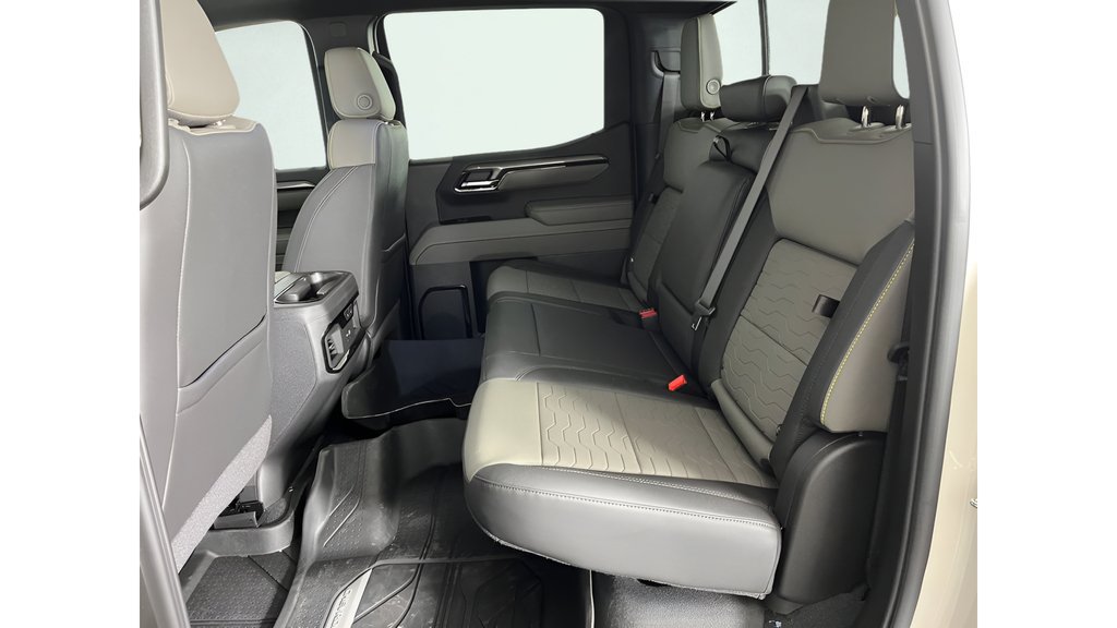2026 Chevrolet Silverado 1500 ZR2 - Photo 10