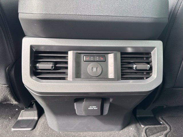New 2027 Star White Metallic Tri-Coat Ford Lariat image 14