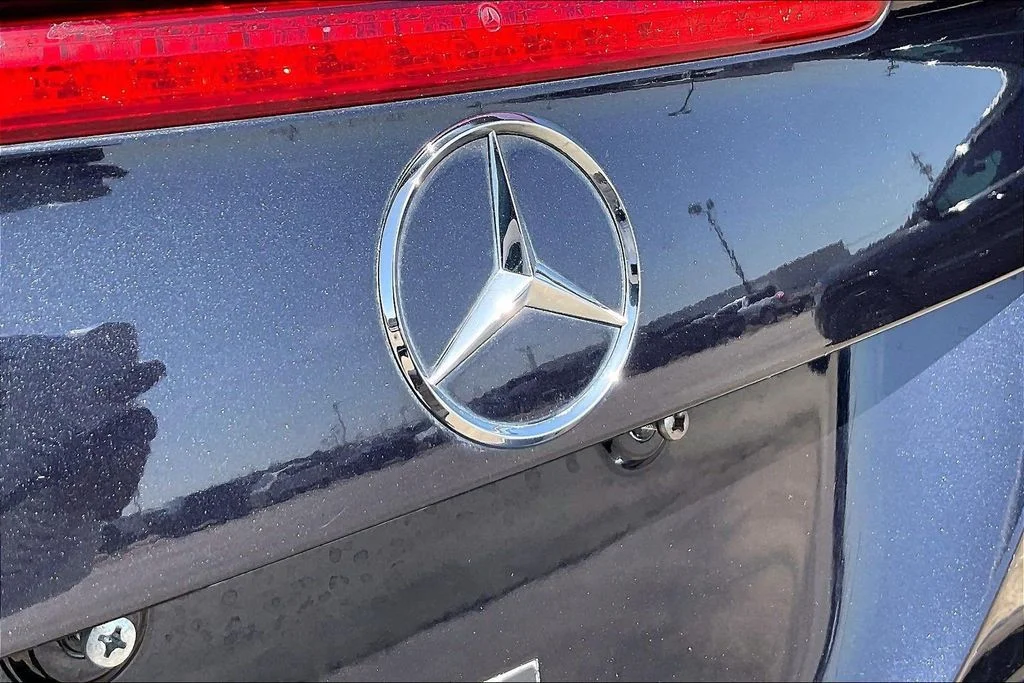 Used 2009 Blue Mercedes-Benz CLK 550 image 29
