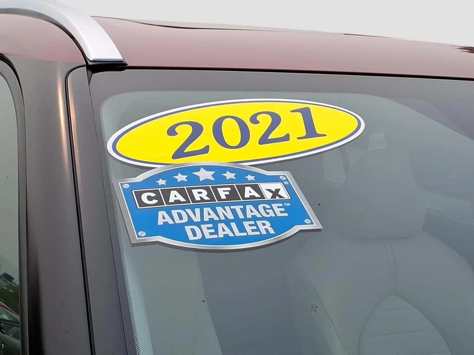 Used 2021 Ruby Flare Pearl Toyota XLE image 9