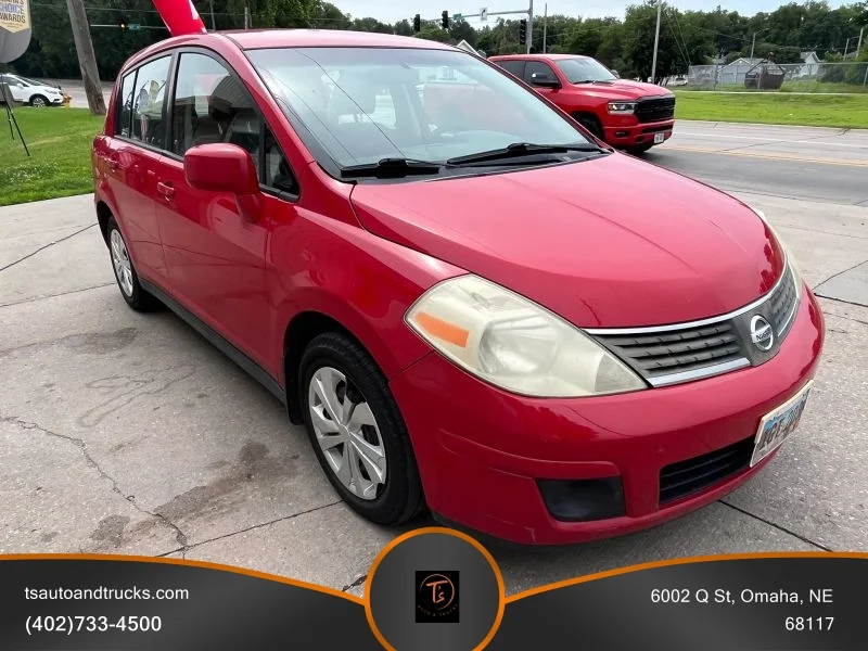 Used 2008 Red Nissan S Hatchback 4D image 5