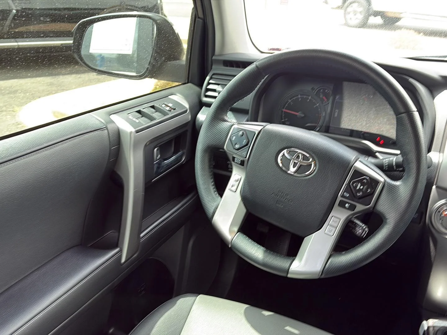 Used 2024 Underground Toyota SR5 Premium image 21