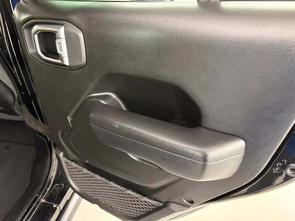 Used 2025 Black Jeep Rubicon image 39