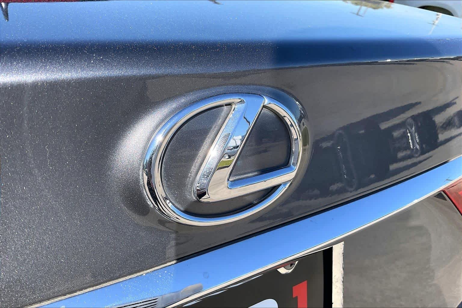 Used 2015 Nebula Gray Pearl Lexus  image 30