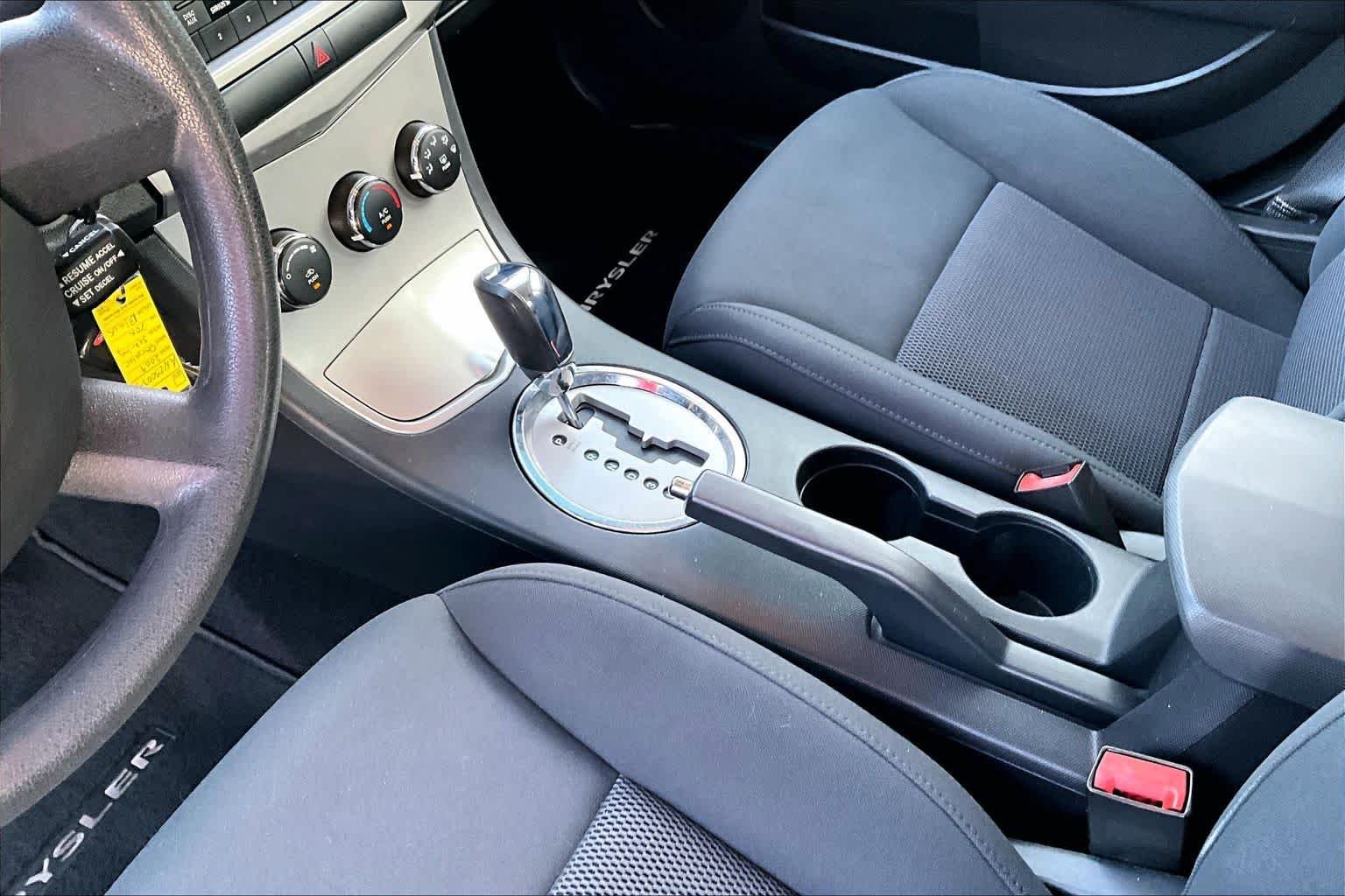 Used 2010 Brilliant Black Crystal Pearl Chrysler Touring image 14