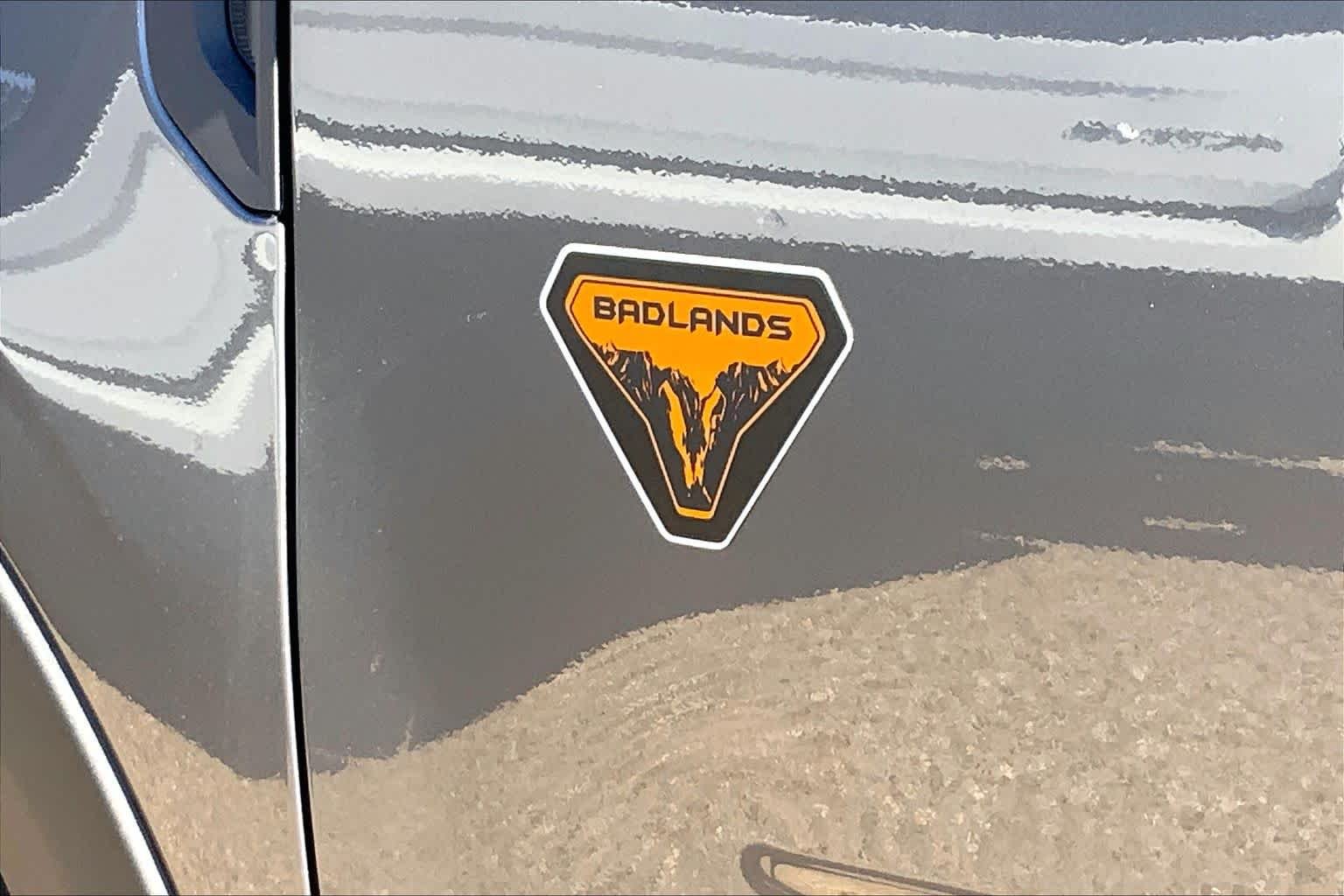 New 2025 Carbonized Gray Metallic Ford Badlands image 15
