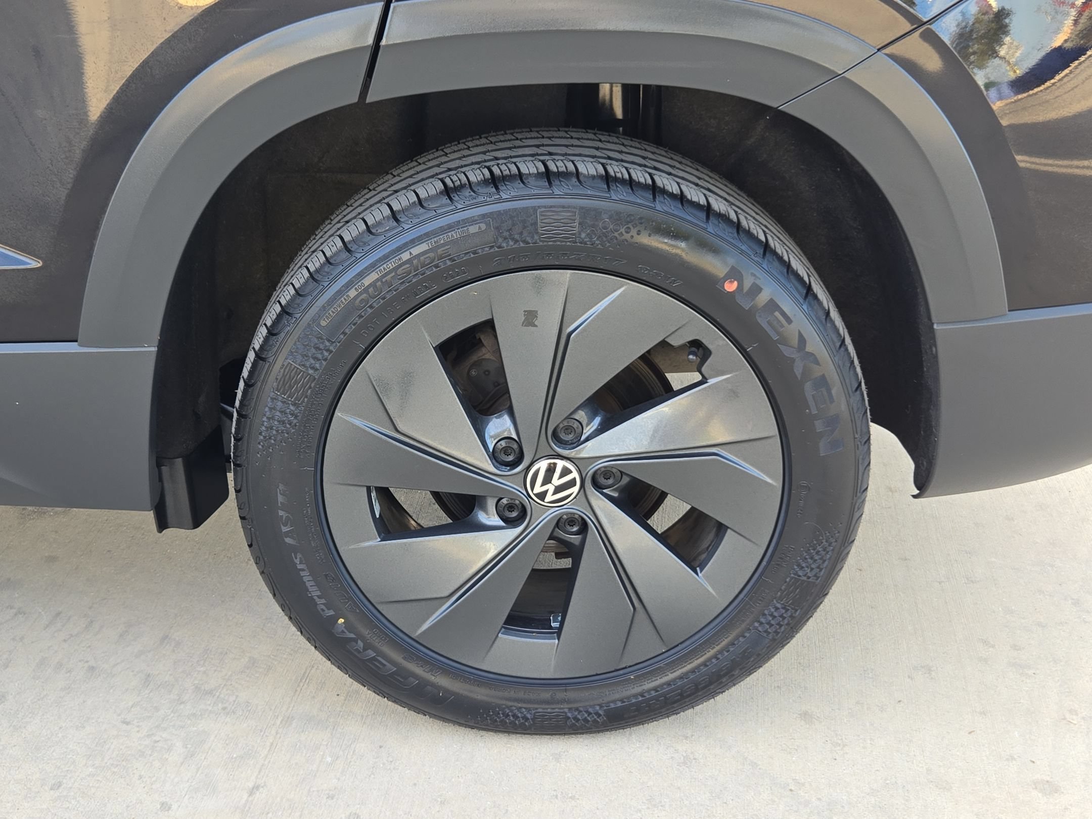 2025 Volkswagen Taos S - Photo 27