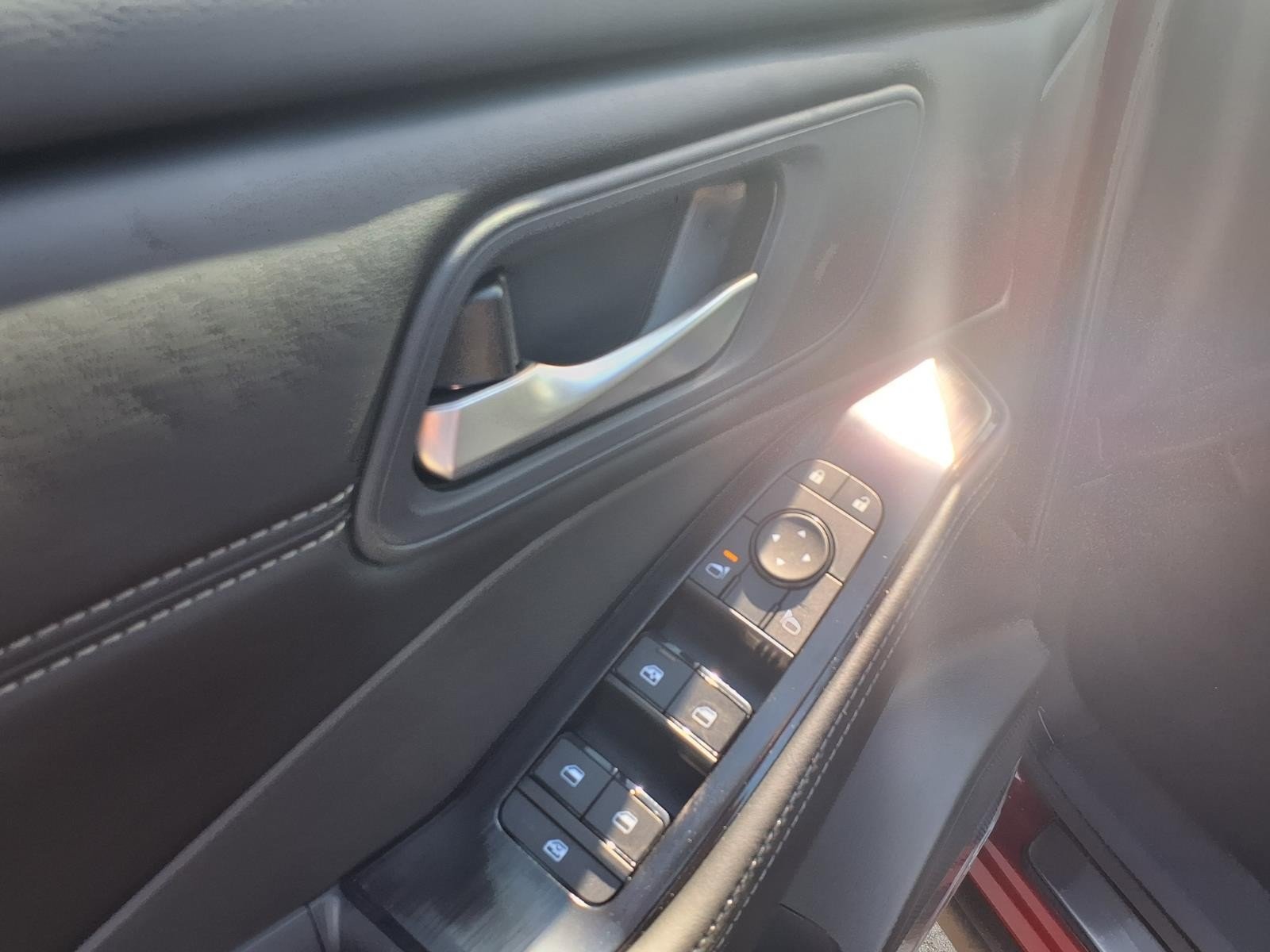 2026 Nissan Rogue photo 14 of 23