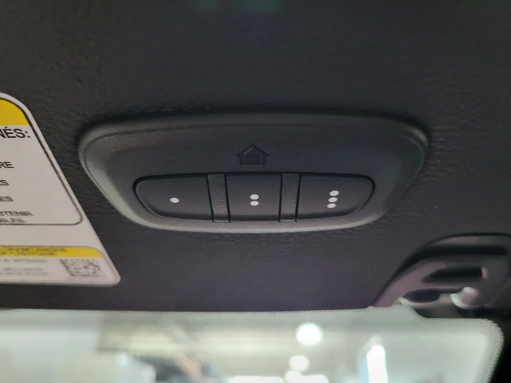 New 2026 Tuscadero Pearlcoat Jeep Sport S image 22