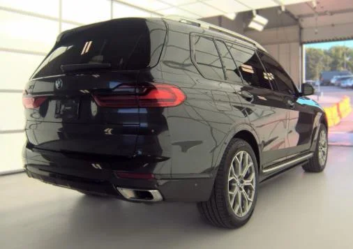 Used 2020 Dark Graphite Metallic BMW xDrive40i image 3