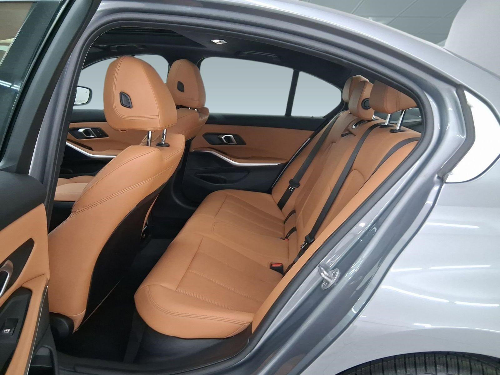 2025 BMW 3 Series 330i - Photo 13