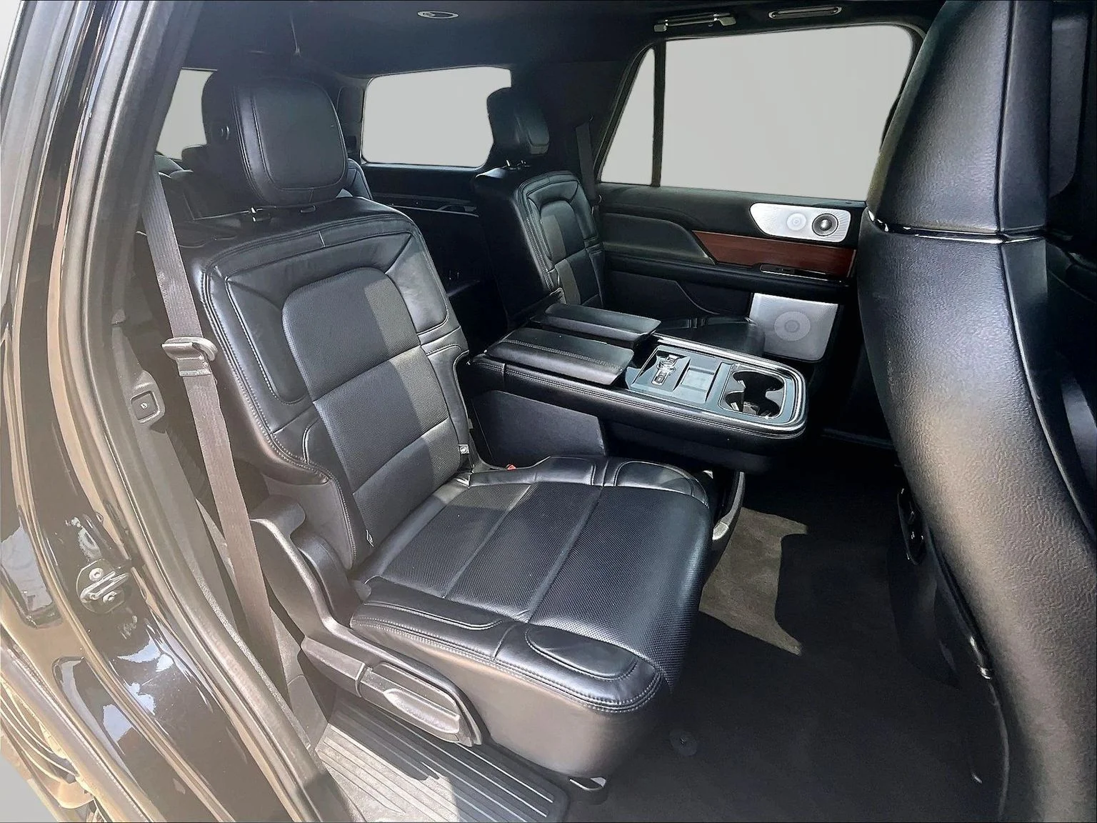 Used 2020 Black Lincoln Reserve image 27