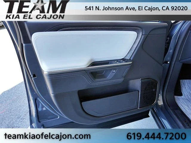 Used 2026  Rivian  image 28