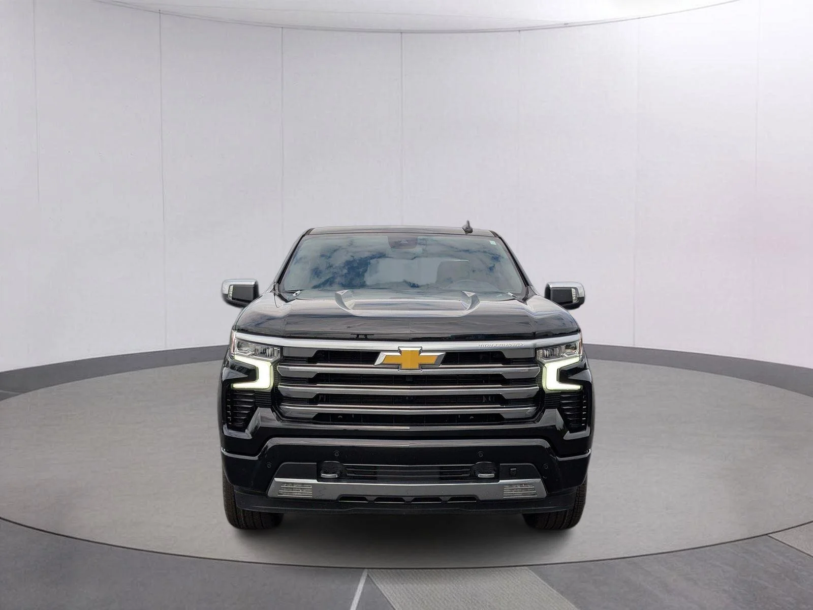 Used 2024 Black Chevrolet High Country image 9