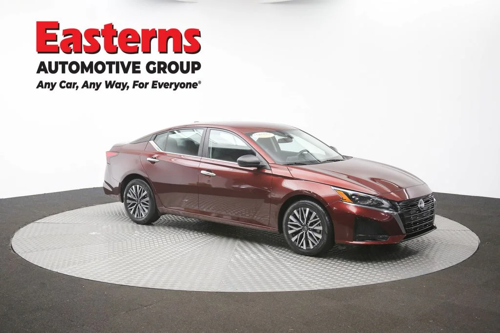 Used 2025 Red Nissan 2.5 SV image 44