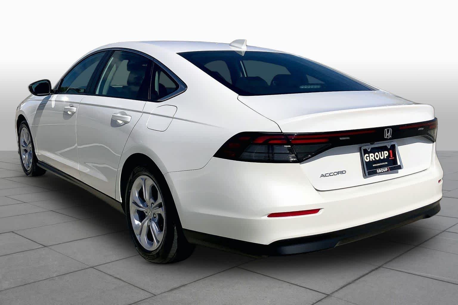 Used 2026 Platinum White Pearl Honda LX image 11