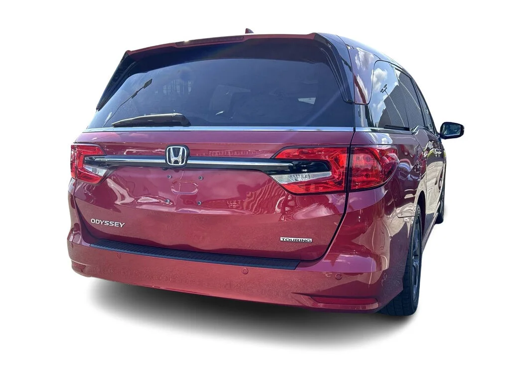 Used 2022 Radiant Red Metallic II Honda Touring No Accident History   Local BC   Clean Tit image 13