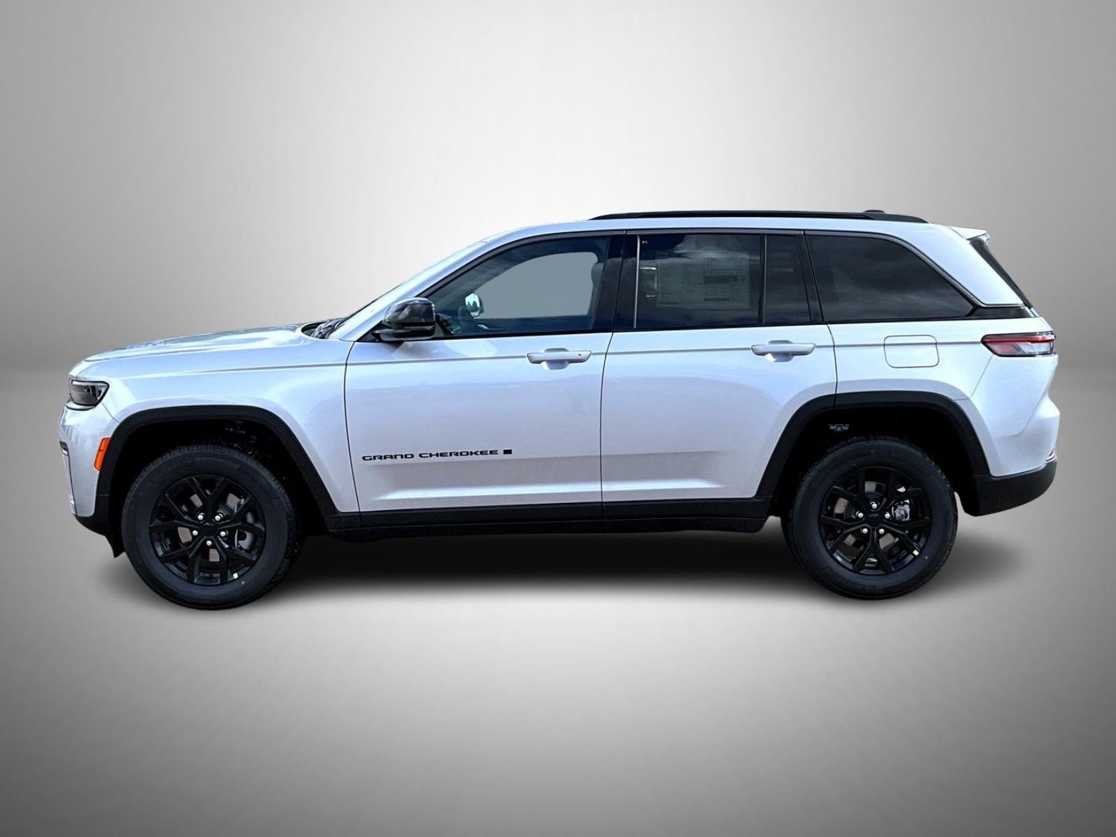 New 2026 Silver Zynith Jeep Altitude image 8