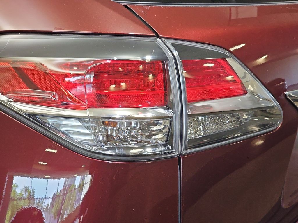 Used 2015 Red Lexus 350 image 36