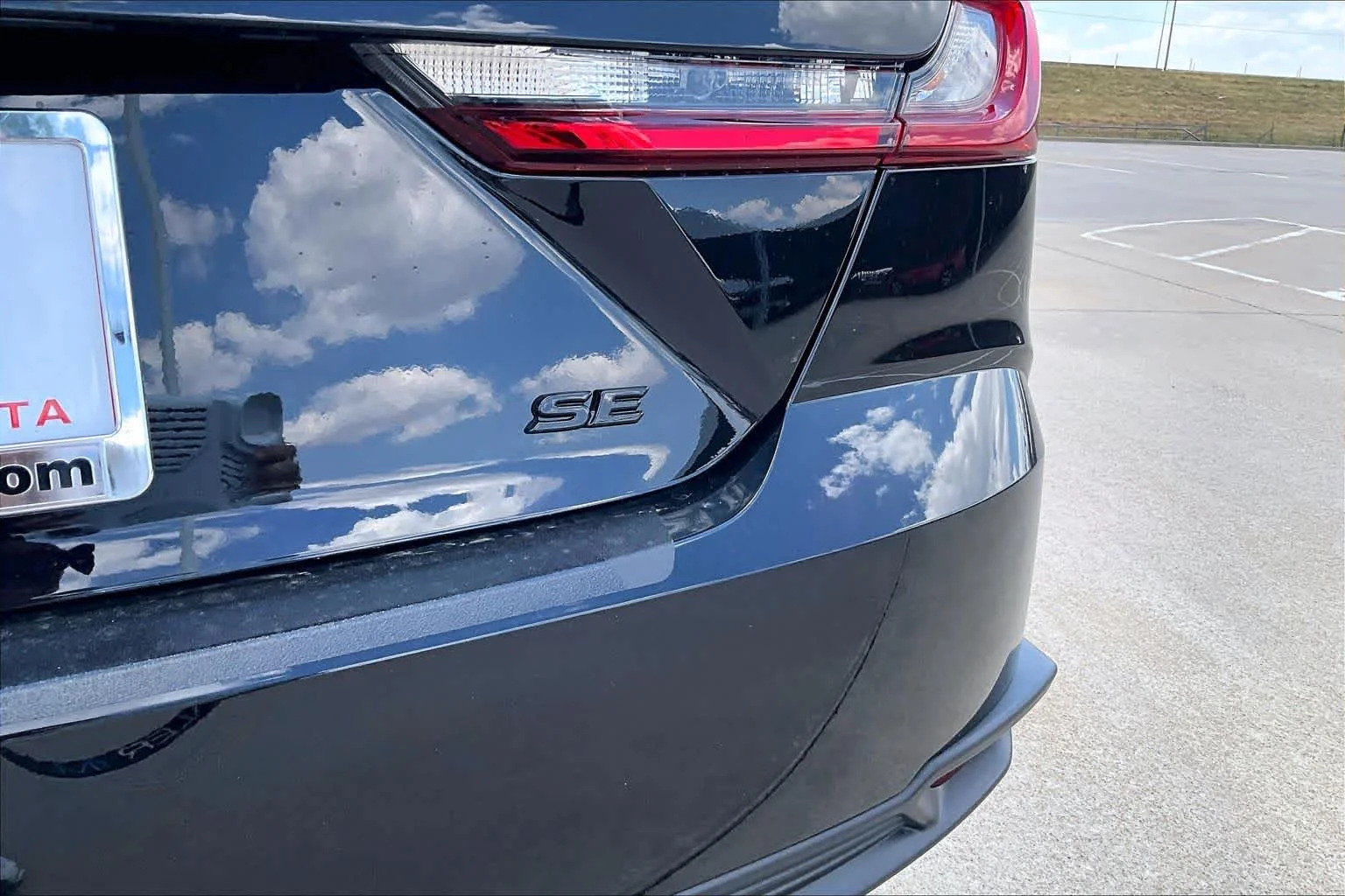 New 2026 Midnight Black Metallic Toyota SE image 15