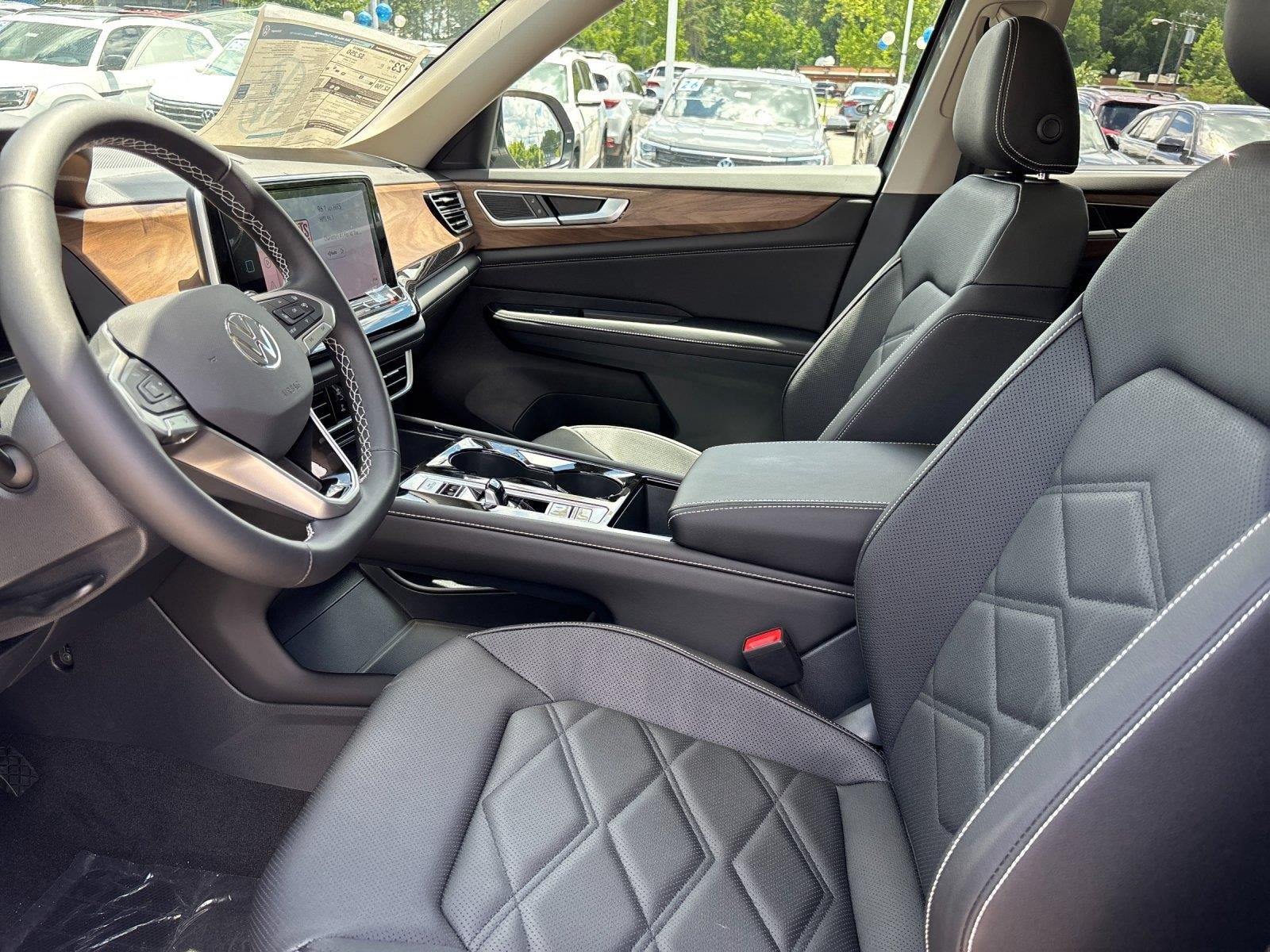 New 2026 pure gray Volkswagen 2.0T SE w/Technology image 15