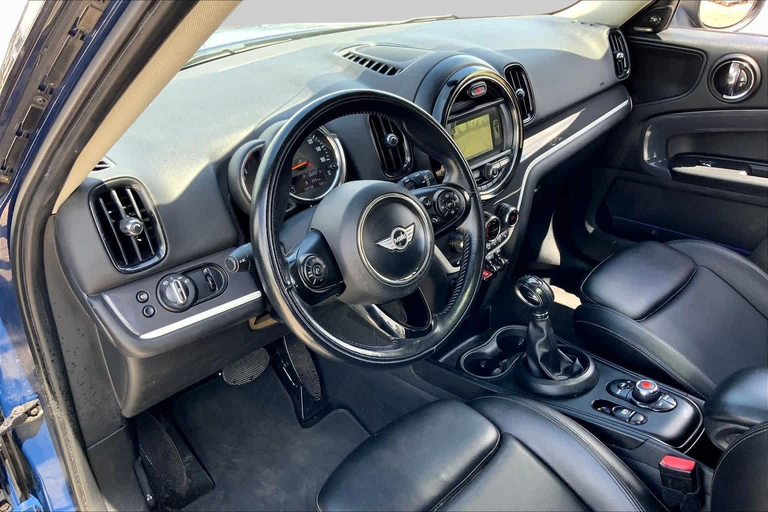 Used 2018 MINI Yours Lapisluxury Blue MINI Cooper S image 17