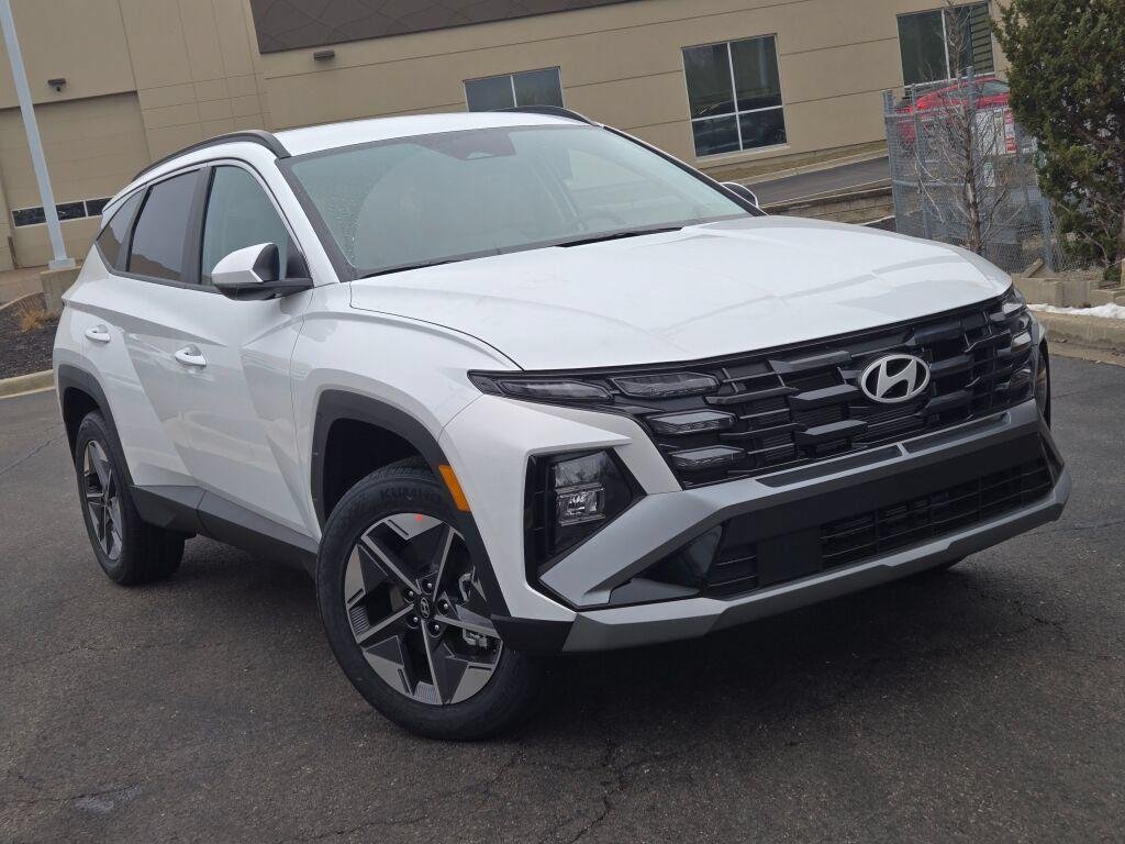 New 2026 White Hyundai SEL AWD image 4