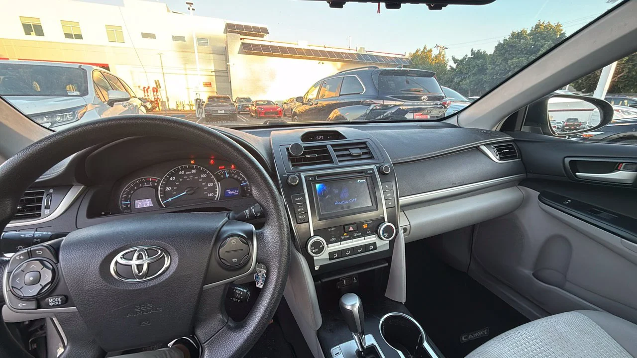 Used 2014 Gray Toyota LE image 4