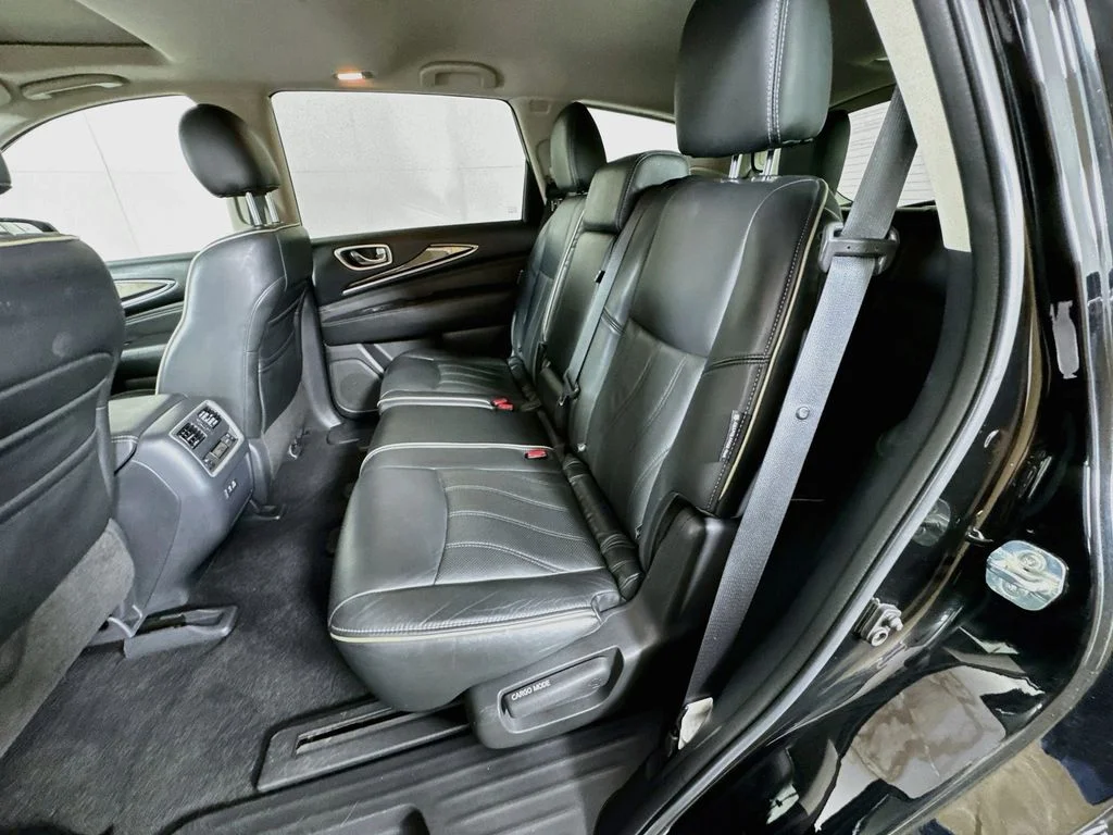 Used 2019 Black INFINITI LUXE image 31