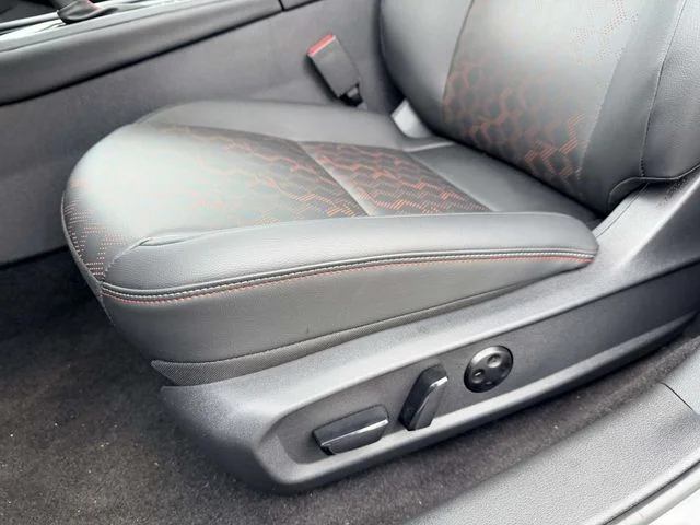 2026 Nissan Sentra SR - Photo 15