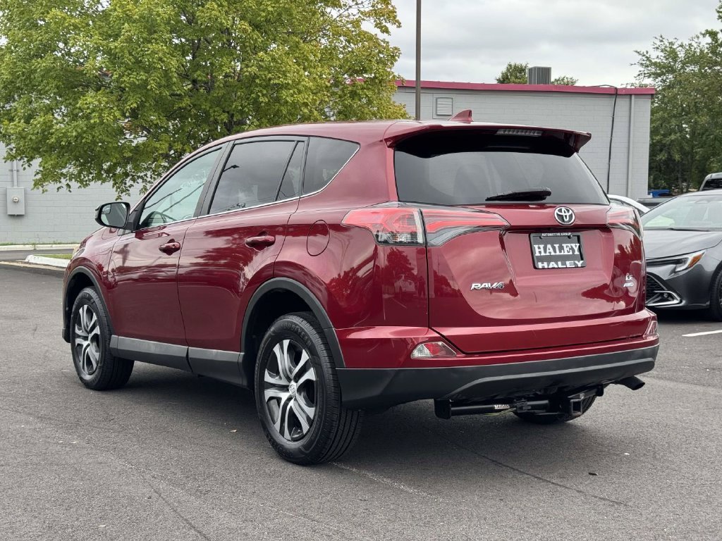 Used 2018 Red Toyota LE image 23