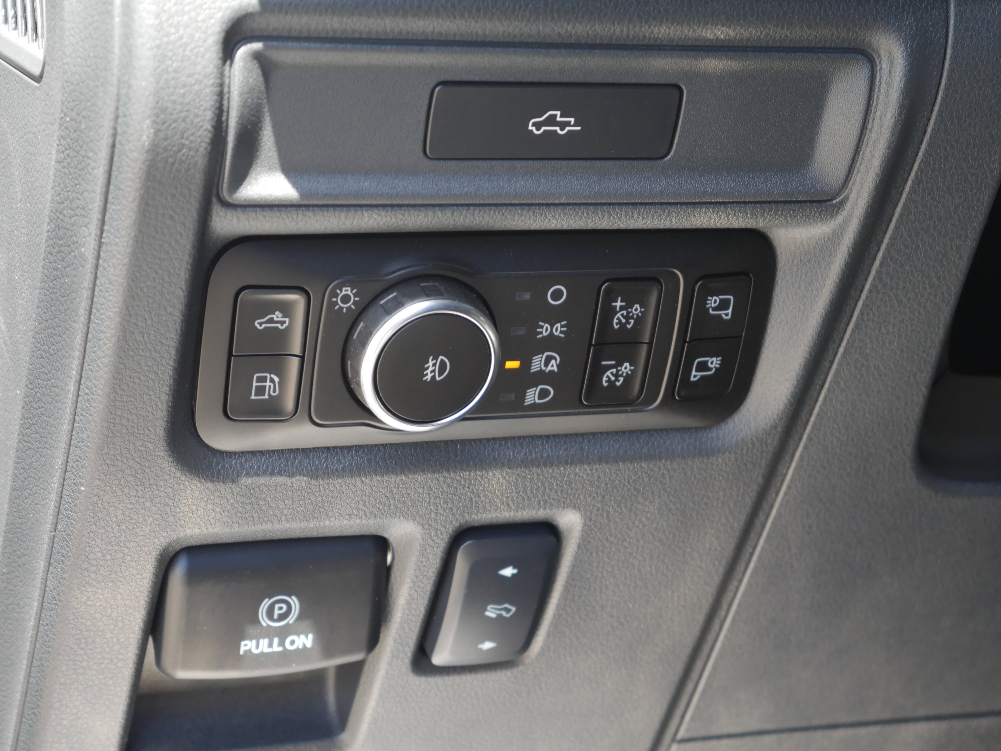 New 2026 Carbonized Gray Metallic Ford Lariat® image 6