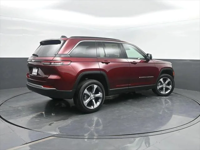 New 2026 Velvet Red Pearl-Coat Exterior Paint Jeep Limited image 2