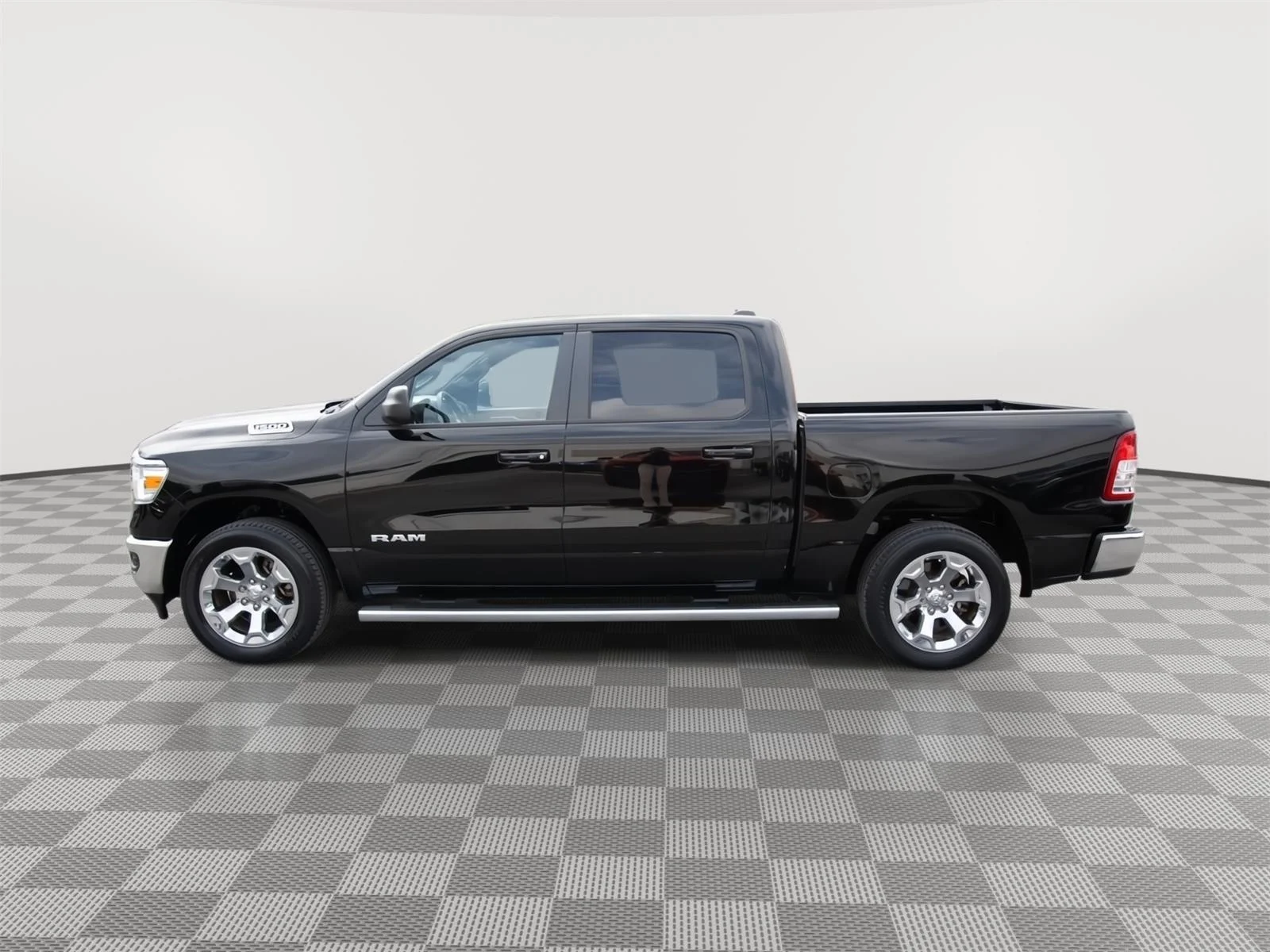 Used 2022 Diamond Black Crystal Pearlcoat Ram Big Horn image 9