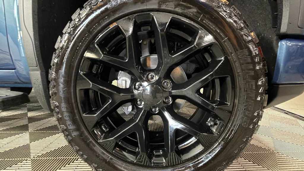 Used 2026 Downpour Metallic GMC Elevation image 39