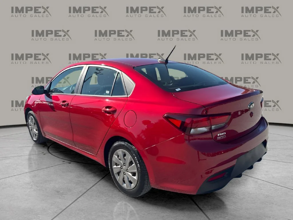 Used 2019 Red Kia S image 3