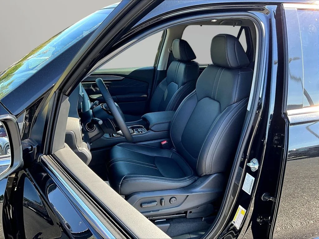 New 2026 Crystal Black Pearl Honda AWD Touring image 24