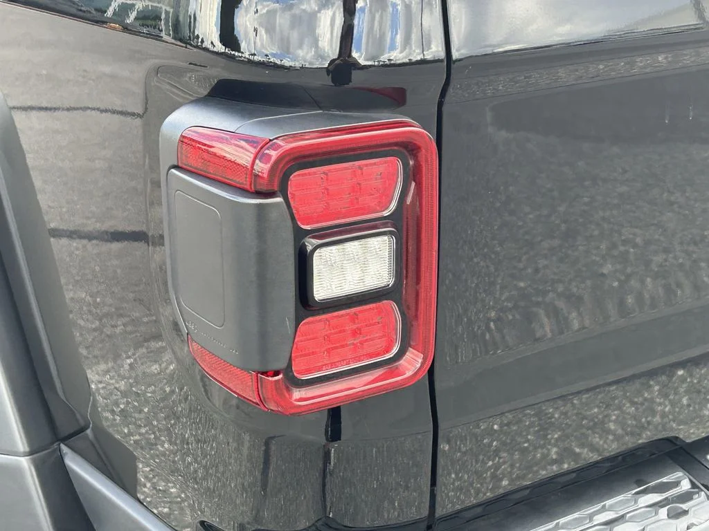 Used 2021 Black Jeep Rubicon image 14