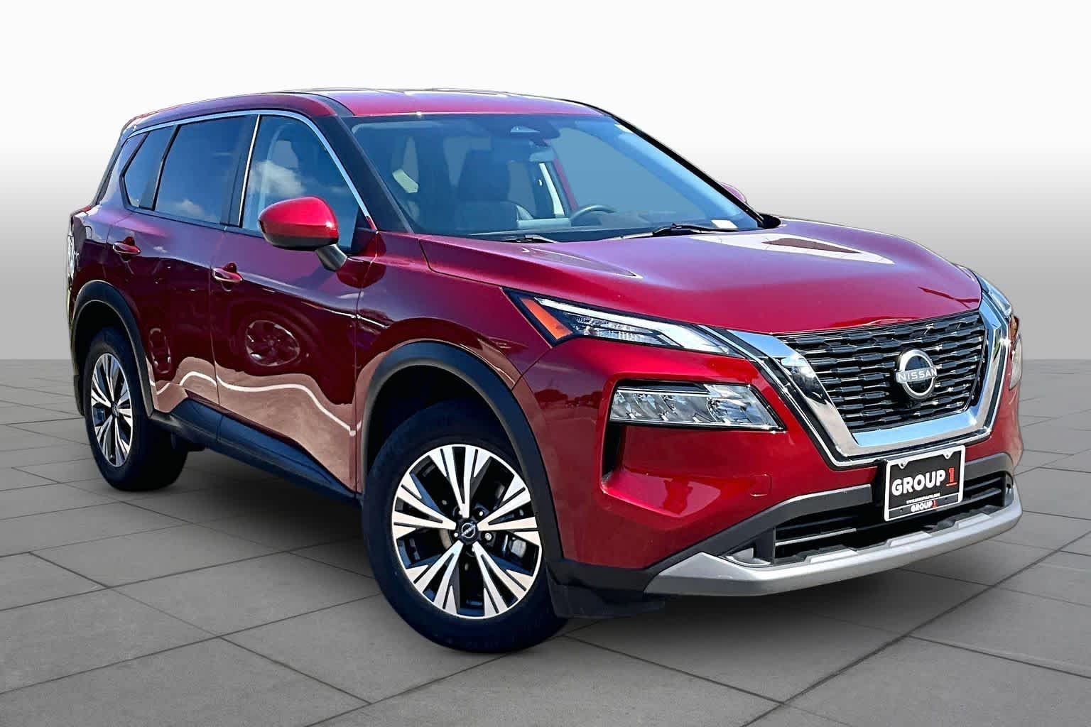 Used 2023 Scarlet Ember Tintcoat Nissan SV image 3