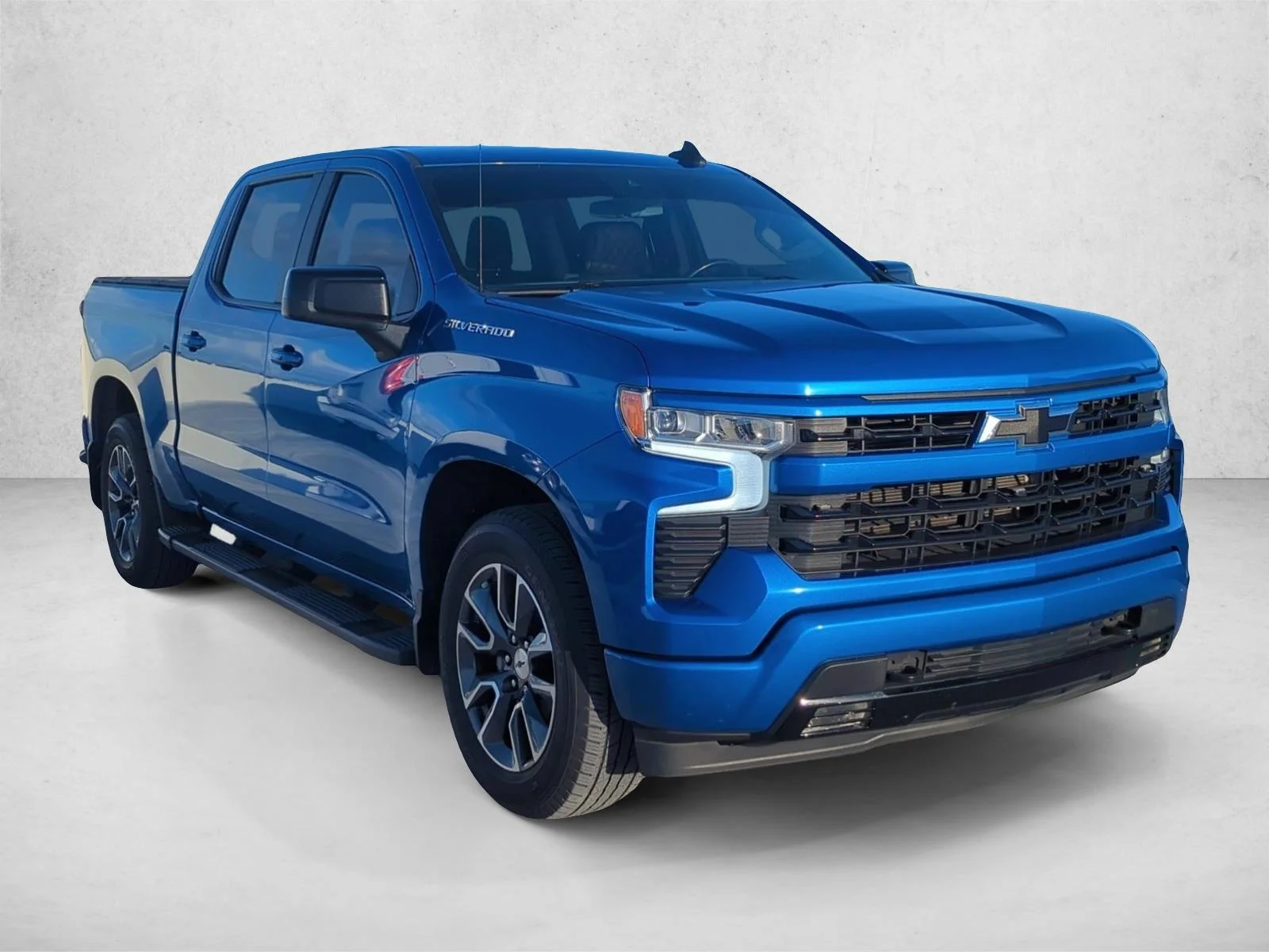 Used 2022 Glacier Blue Metallic Chevrolet RST image 3
