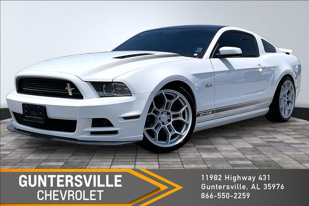 2014 Ford Mustang GT Premium's photo