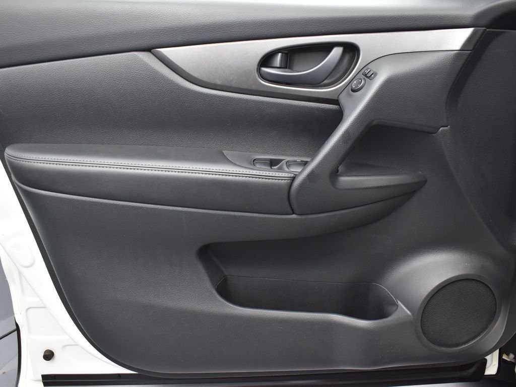 2017 NISSAN ROGUE SPORT - Image 8