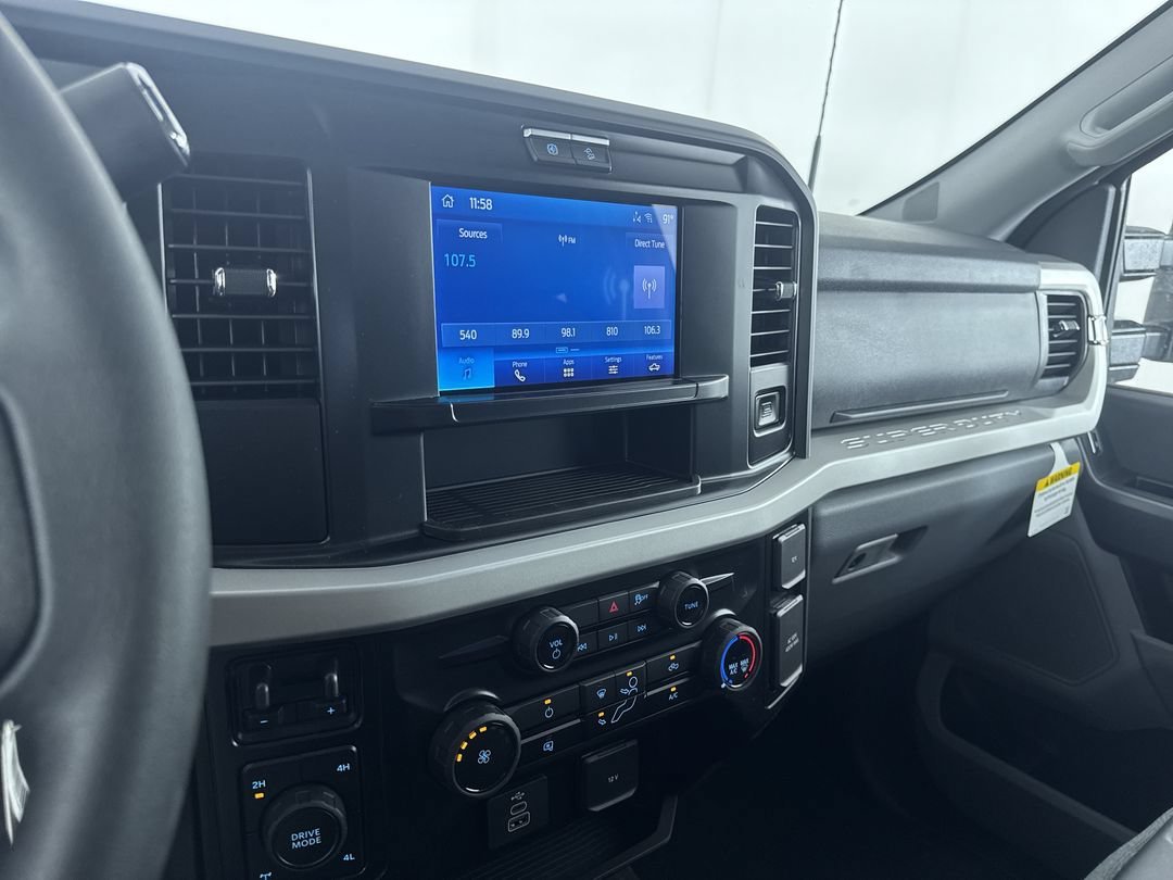 New 2026 Oxford White Ford XLT image 18