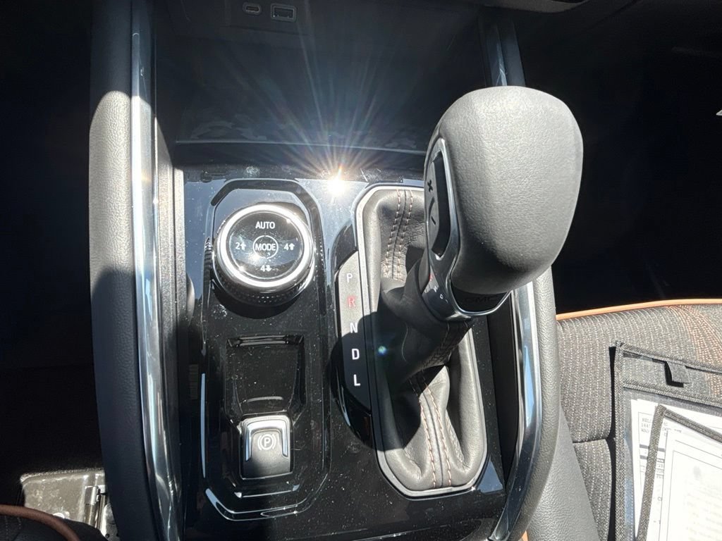 2026 GMC Canyon AT4 - Photo 26