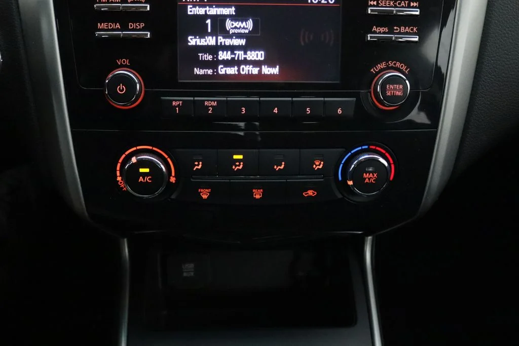 Used 2015 Black Nissan 2.5 S image 26