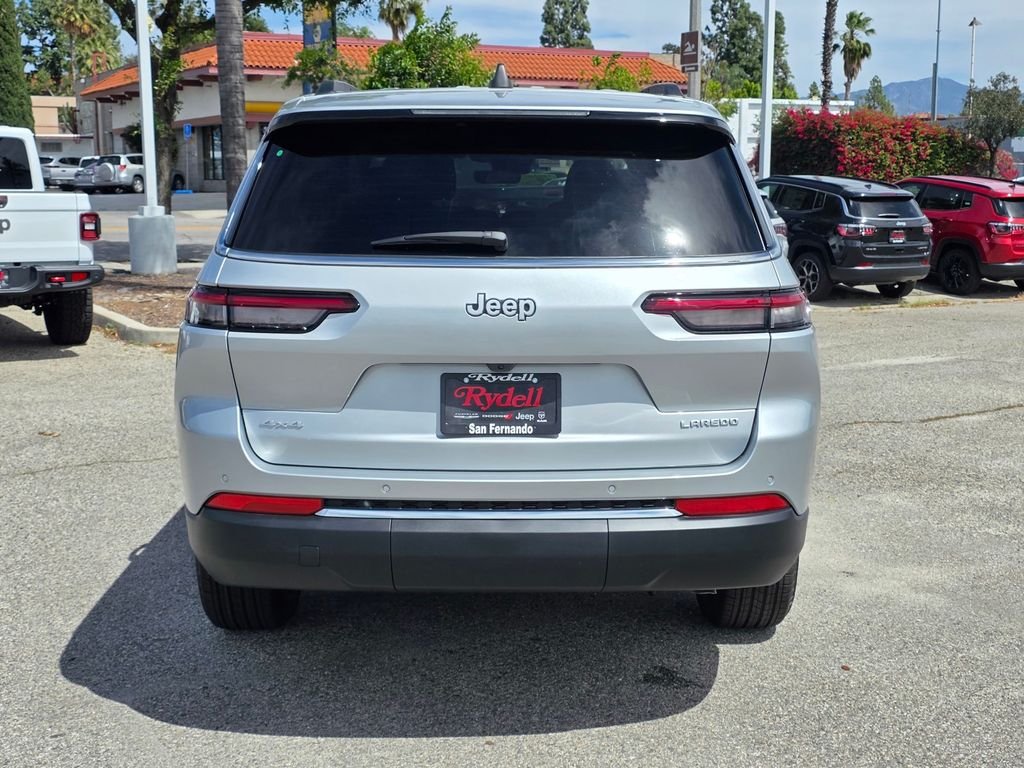 New 2026 Silver Zynith Exterior Paint Jeep Laredo image 5