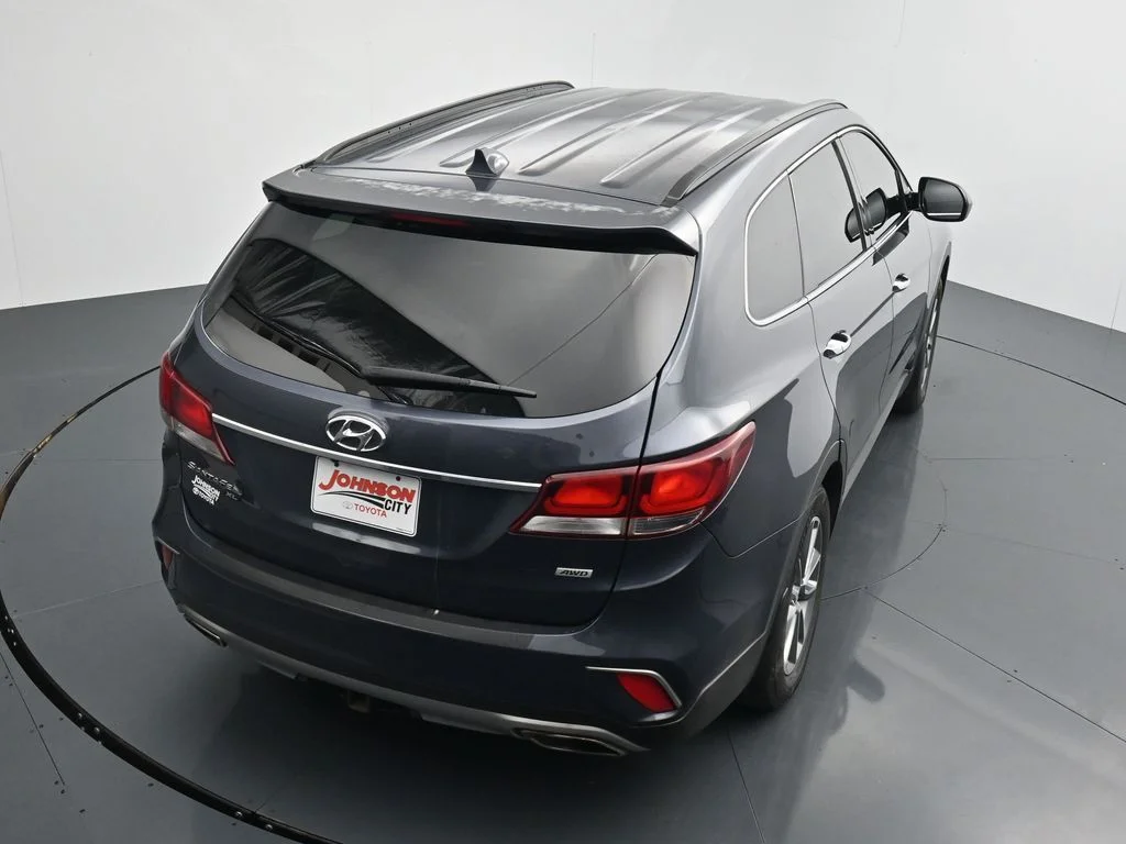Used 2019 Blue Hyundai SE image 24
