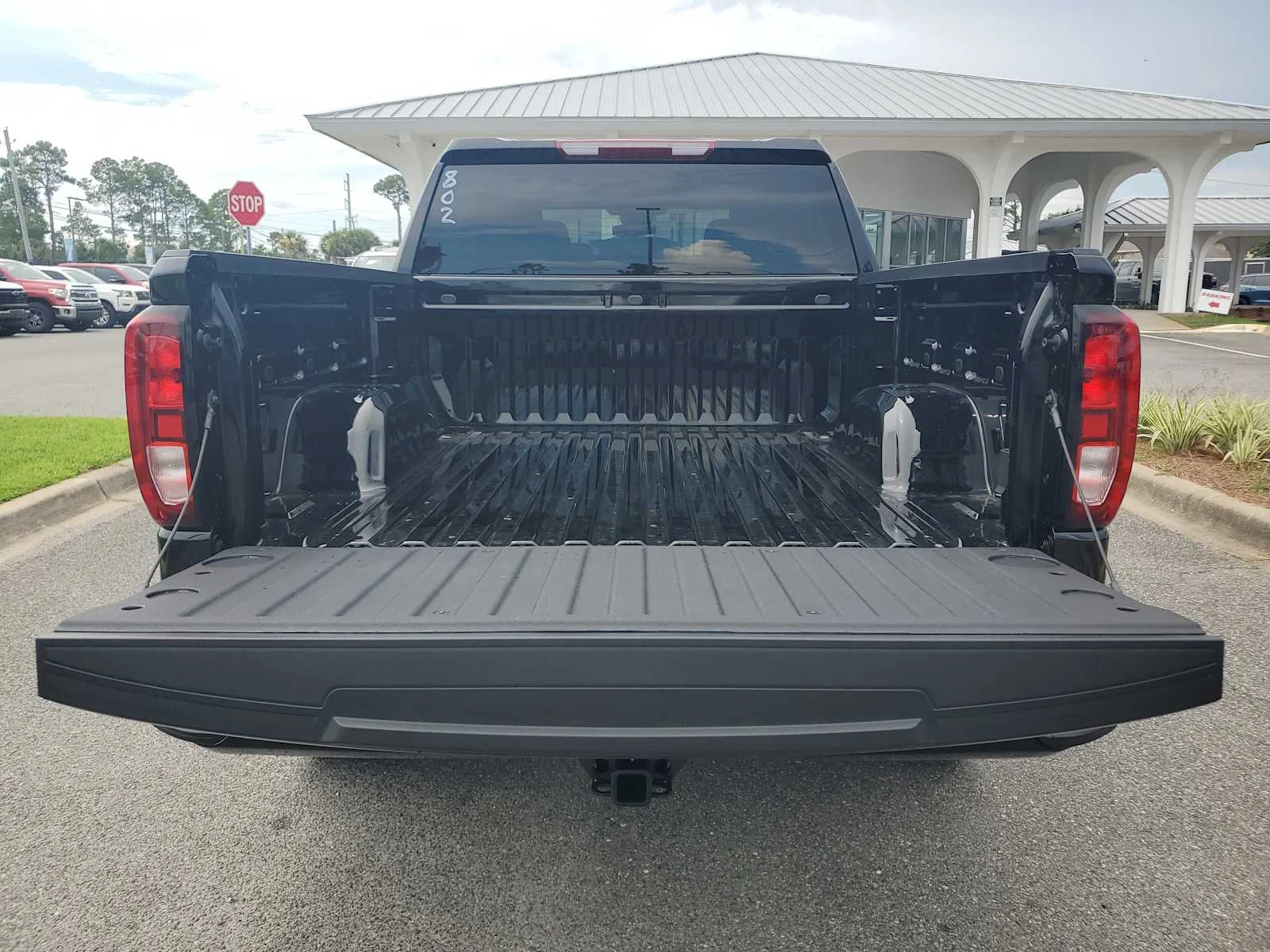 New 2026 Onyx Black GMC Elevation image 5