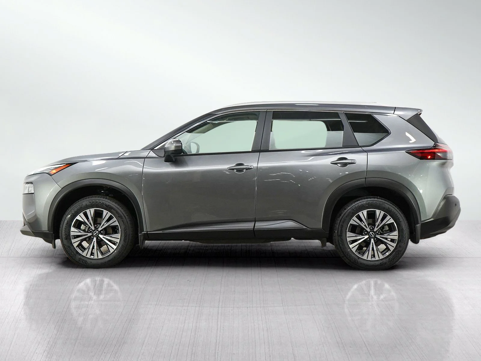 Used 2023 Nissan Rogue SV with VIN JN8BT3BB2PW488718 for sale in Minneapolis, Minnesota